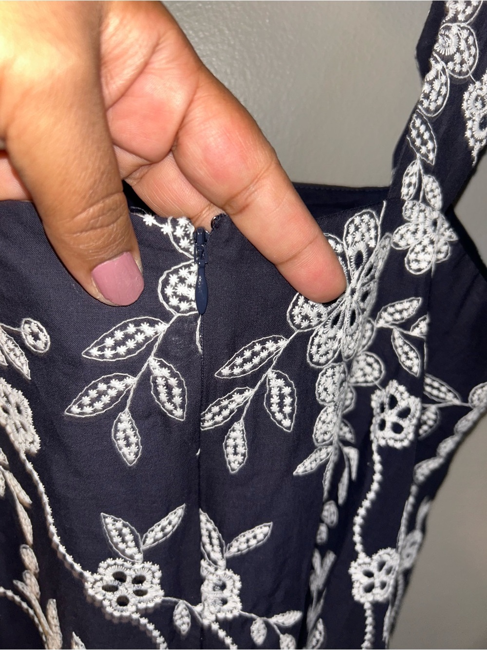 Loft Dress - navy/white embroidered floral tie strap mini length NWT - Picture 8 of 12